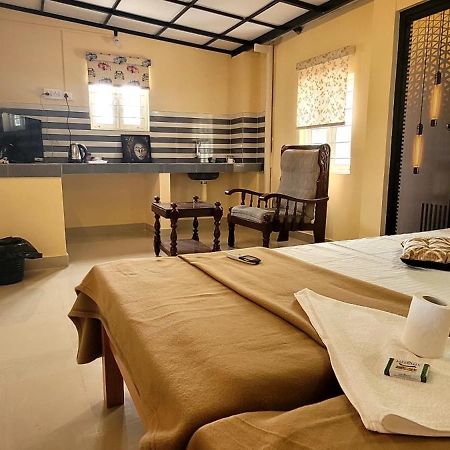 Frangipani Holiday Home Fort Kochi Extérieur photo