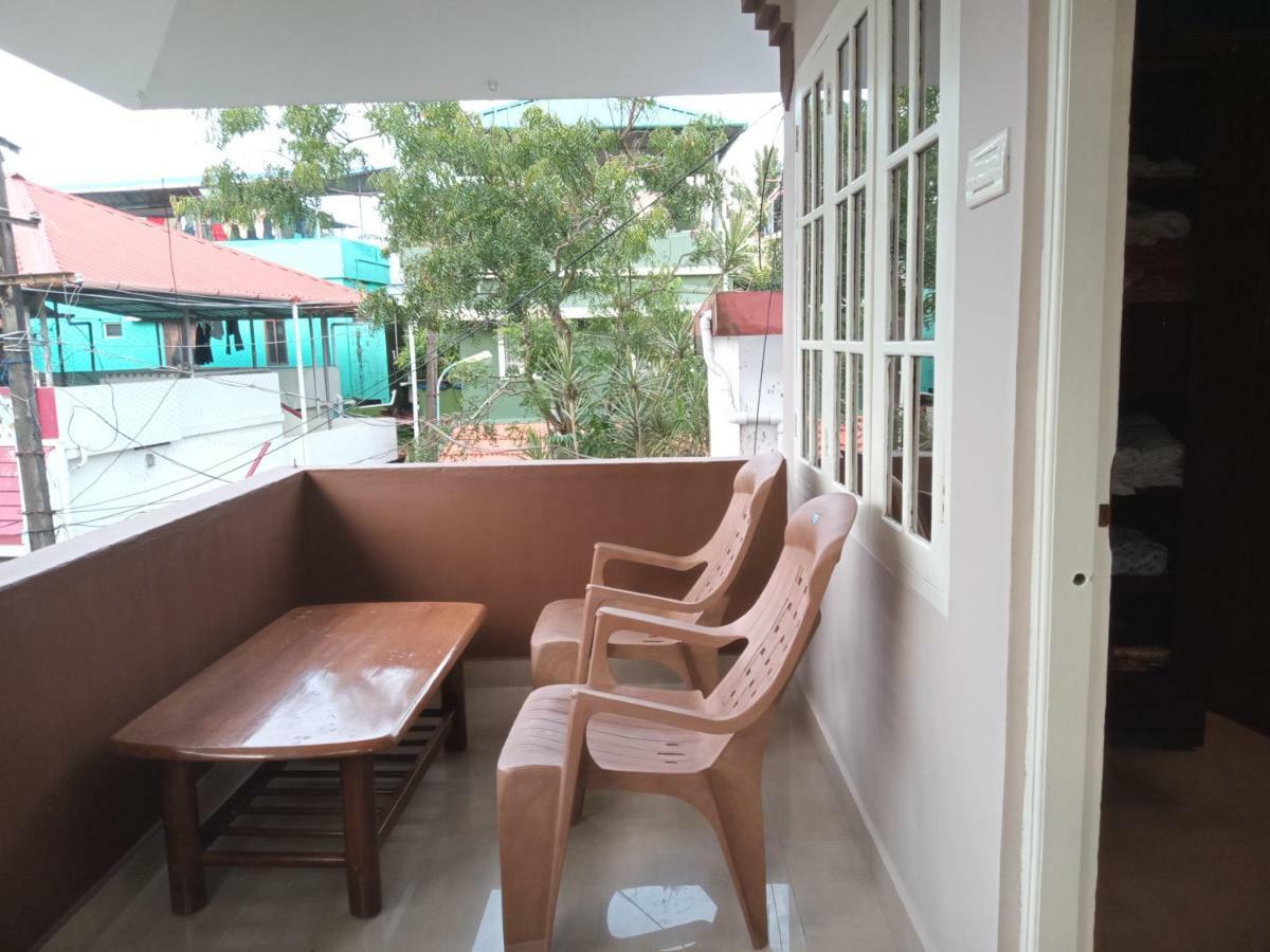 Frangipani Holiday Home Fort Kochi Extérieur photo